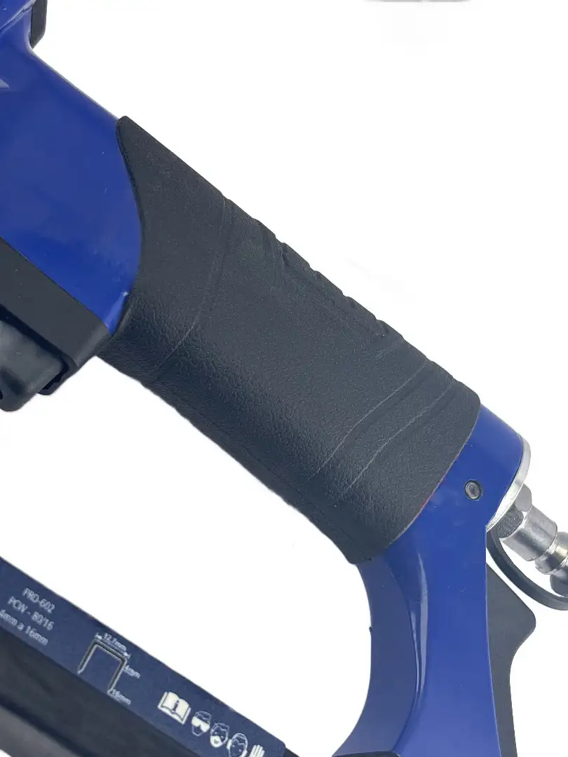Grampeador PRO-602  80/16 grampo 6 a 16mm capac. 100 grampos PDR